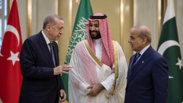 Pakistan Gets a New Bloc. What Does It Cost India in the Gulf?
