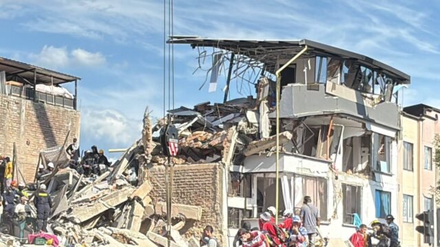 Escombros de un edificio en Pereira, Colombia luego del Terremoto del 10 de Agosto. Foto perteneciente a World Central…